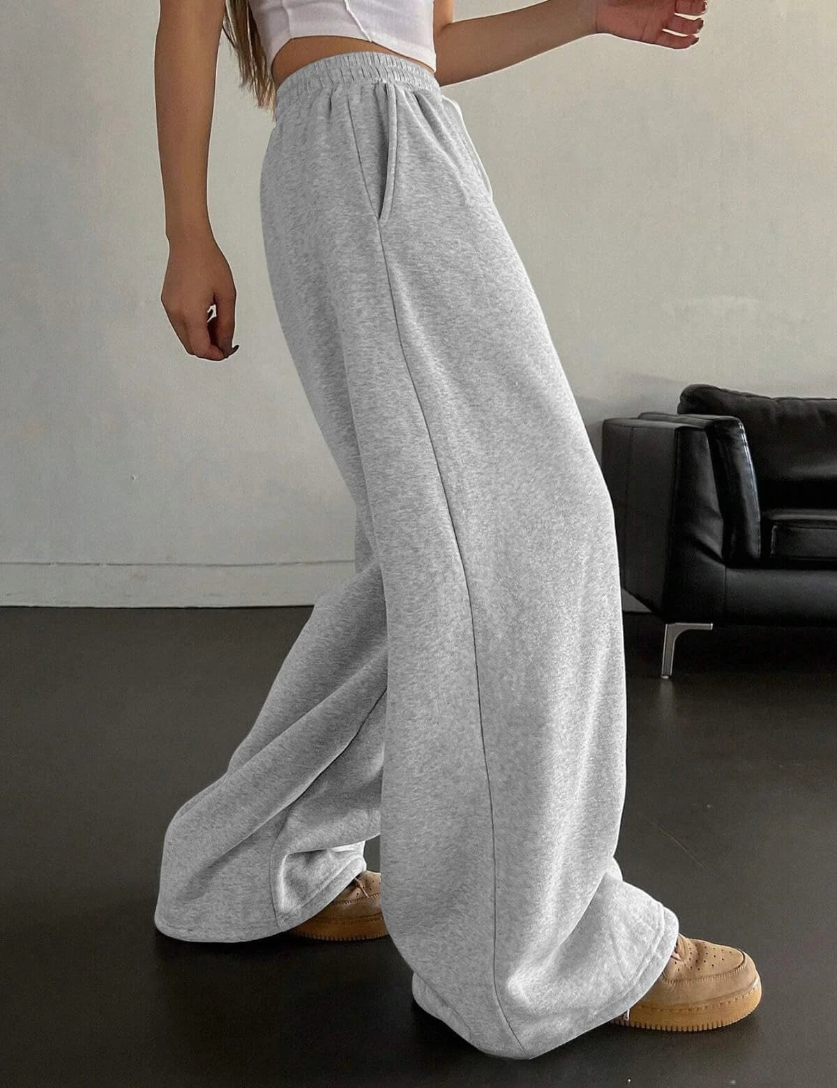 Women's Plus-size Fleece Sweatpants for Autumn and Winter Warm Casual Loose Stylish and Versatile Streetwear Trendy Oversized